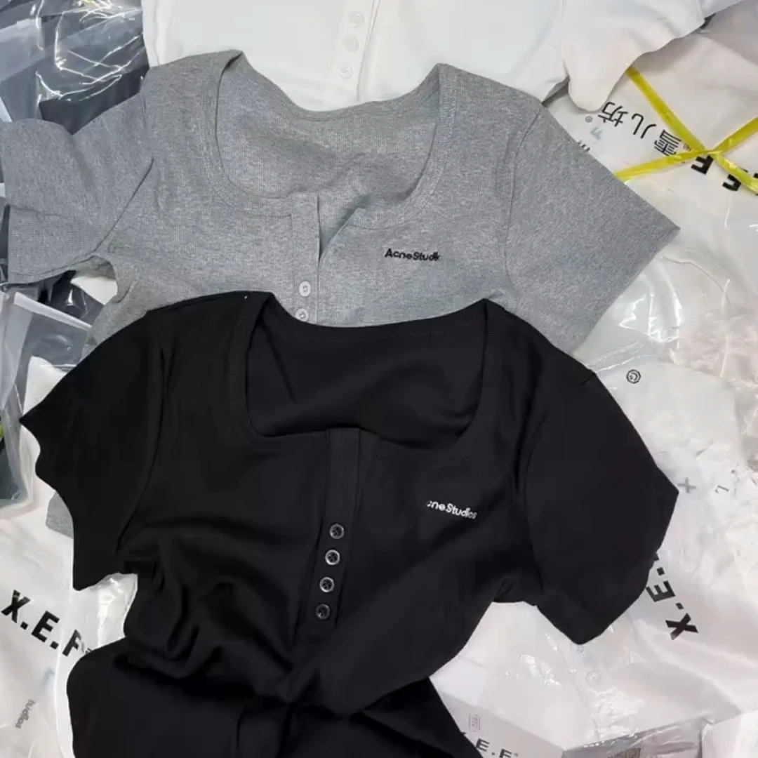 字母短袖刺绣T恤纽扣收腰显瘦弹力短袖t恤短款百搭设计感打底衫