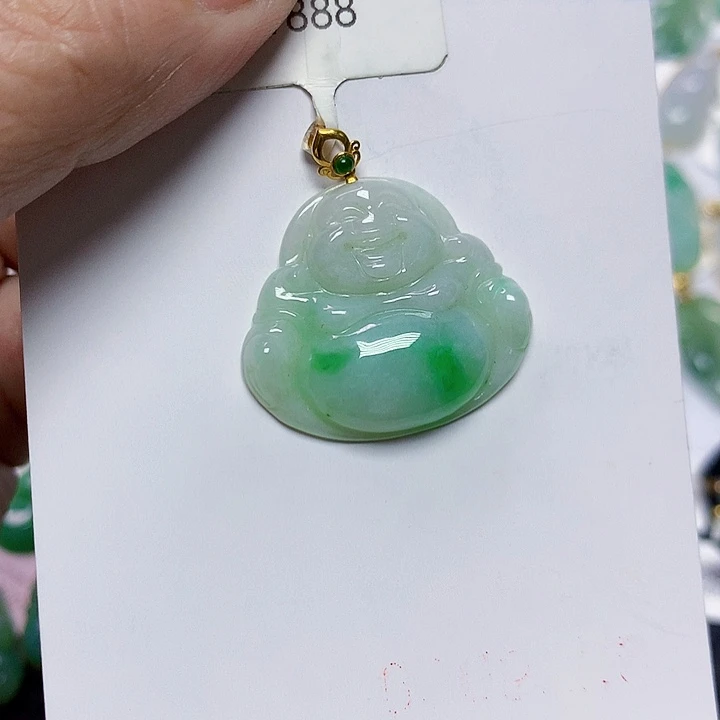 翡翠18K金镶嵌颈饰翡翠