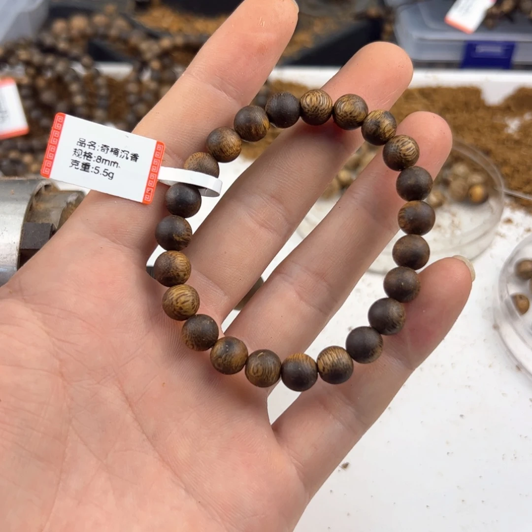 爱***。手串沉香圆珠单圈8mm