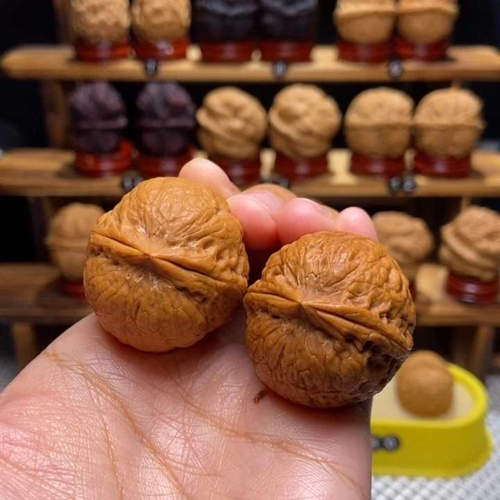 文玩核桃吊坠胖头陀1