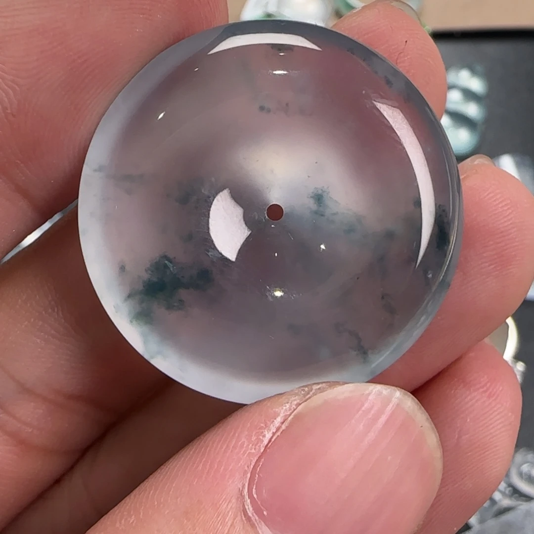 翡翠未镶嵌颈饰