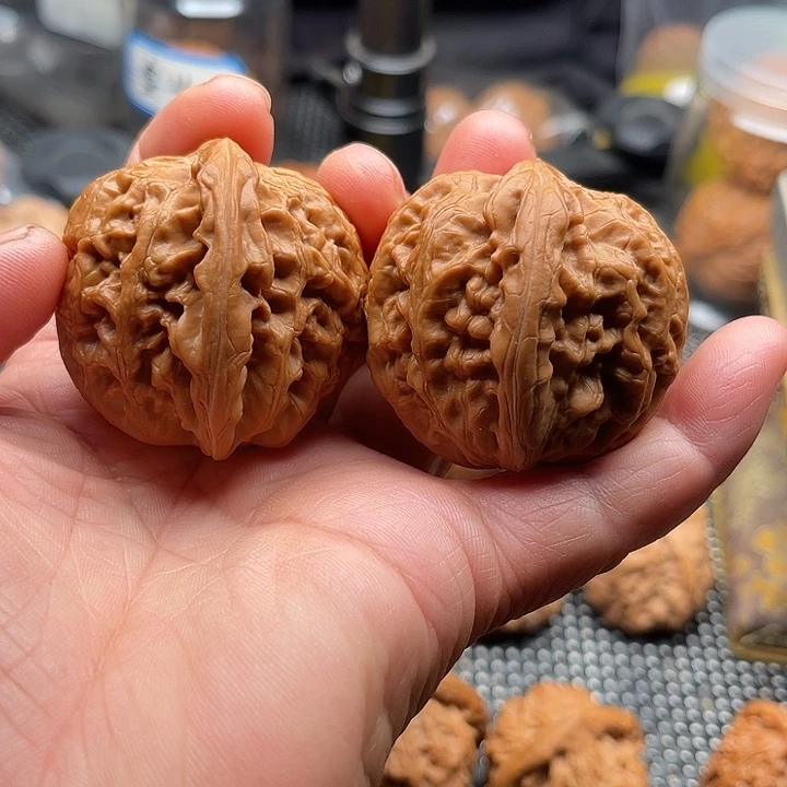 把件桃核全品红锦鲤边40肚45