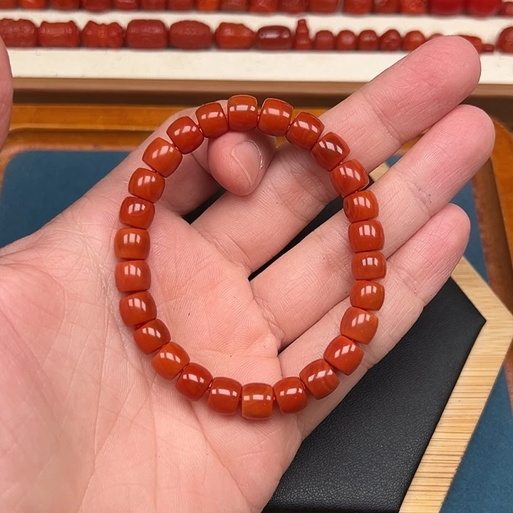 忠***南红玛瑙未镶嵌卡8火焰纹柿子红直切手串