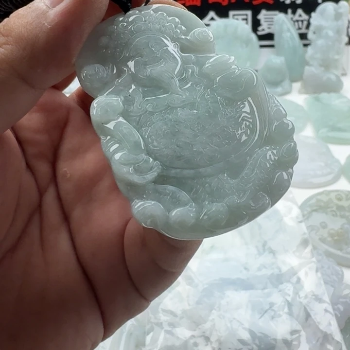 翡翠未镶嵌颈饰天然缅甸A货翡翠
