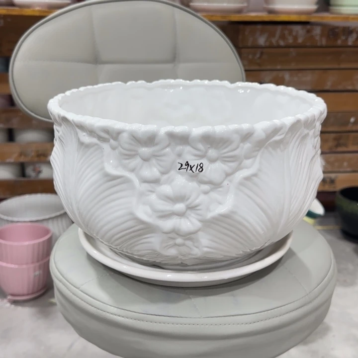 凑9块包邮，有孔花盆