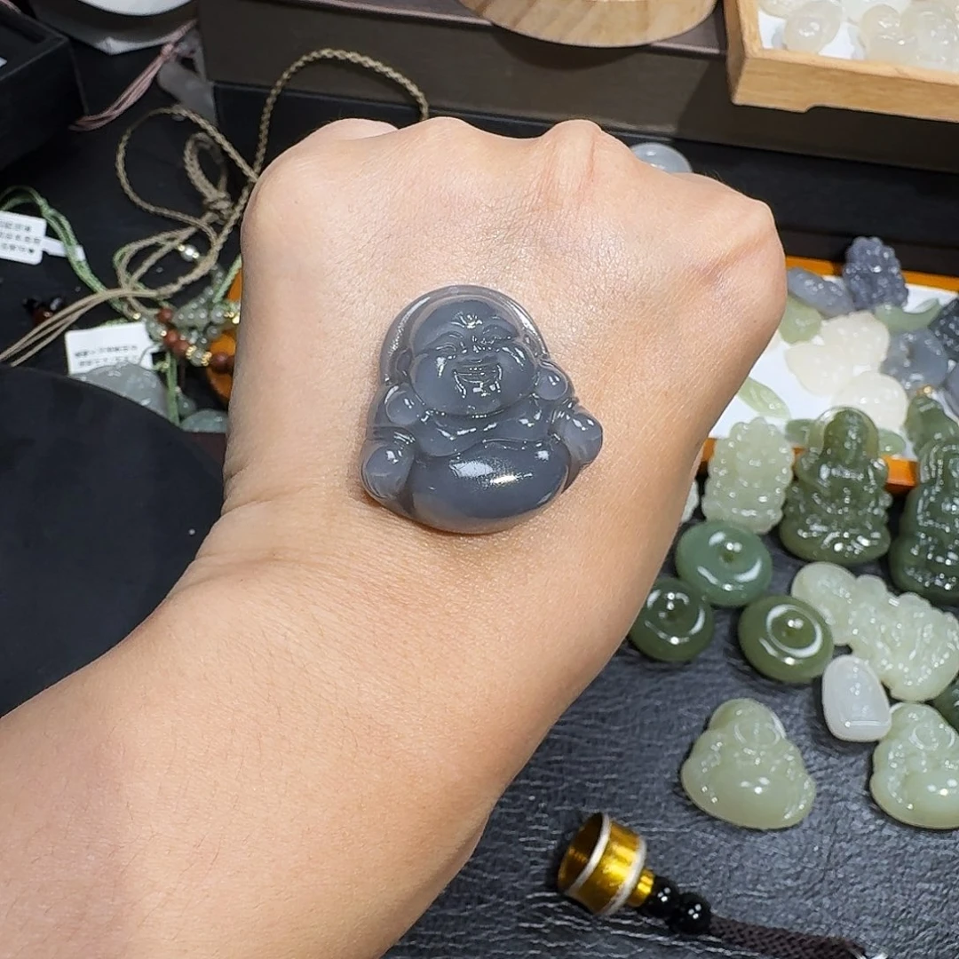 缘***姐和田玉未镶嵌颈饰