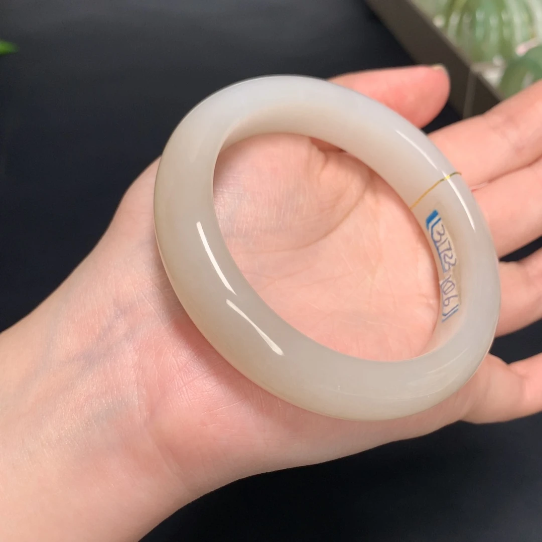 和田玉手镯未镶嵌59