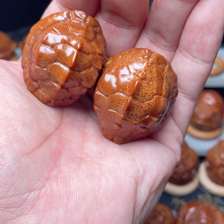 把件橄榄核龙脊富甲手球3.2