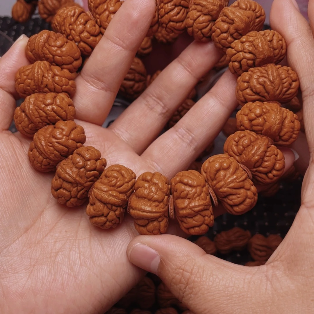 勇***前吊坠桃核桃核手串