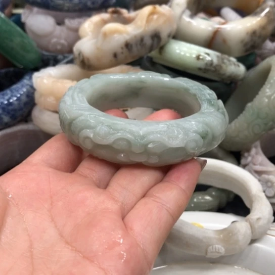 未镶嵌石英质玉珠宝半成品冰*