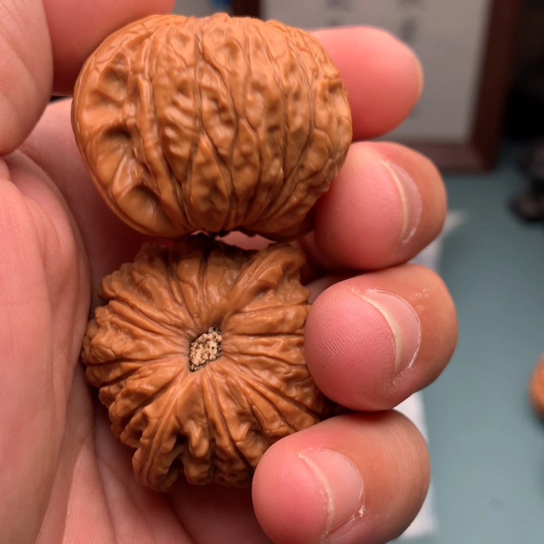哑***舍文玩核桃吊坠血麒麟6
