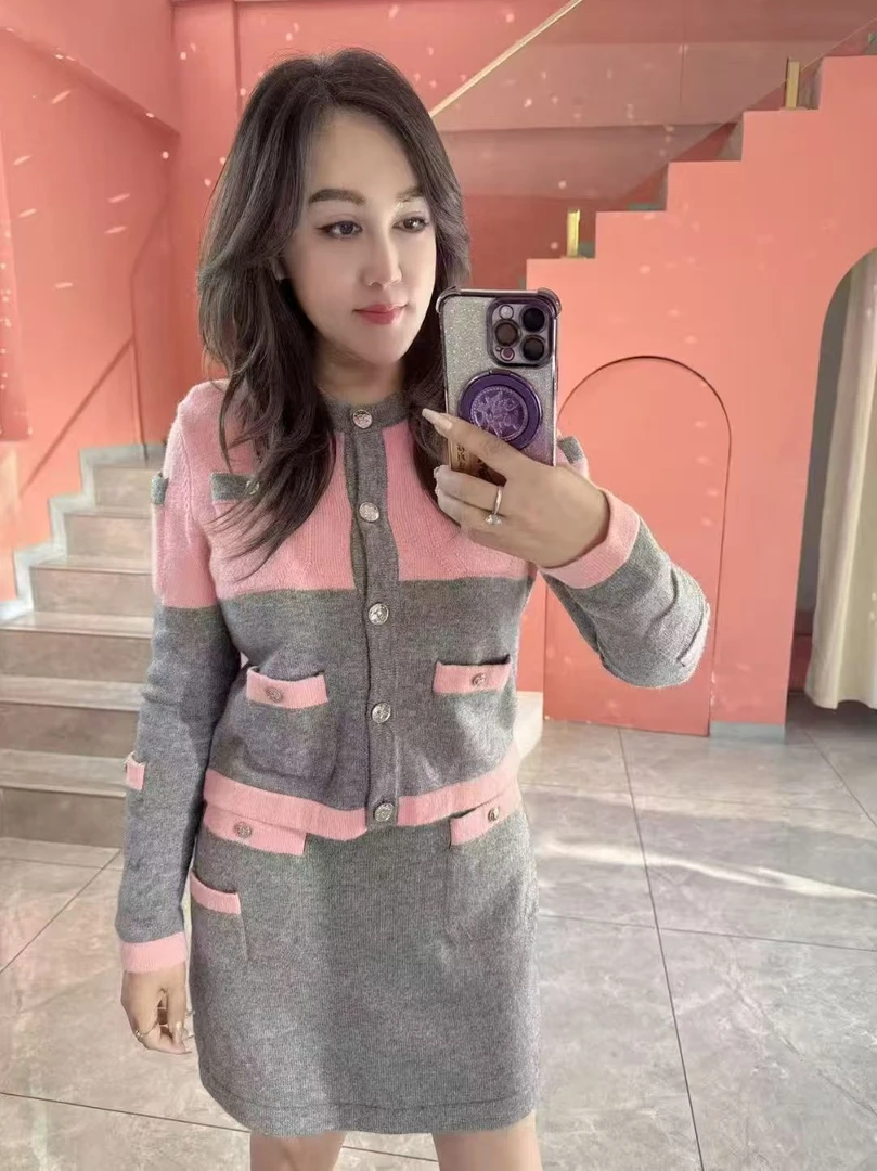香香~小香风拼色羊毛开衫