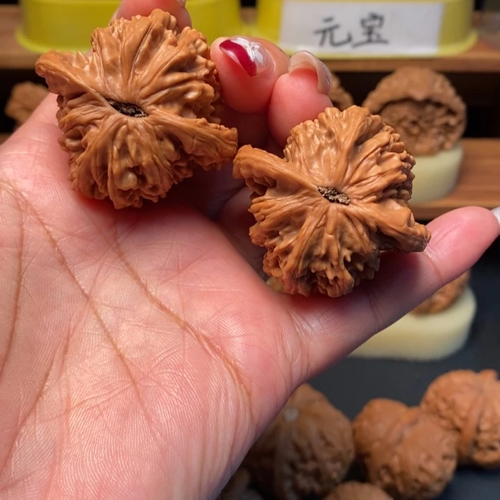 文玩核桃吊坠44全品虎头