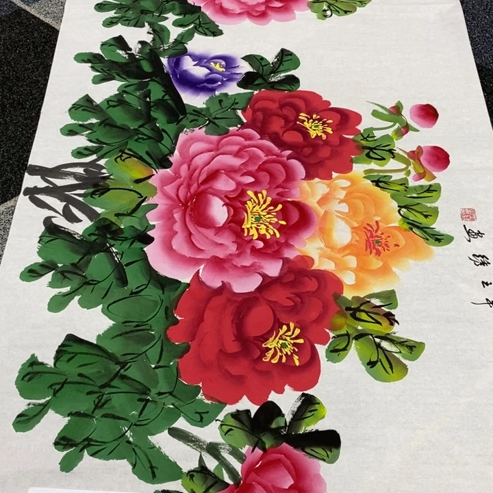 手绘作品等多种形式进行