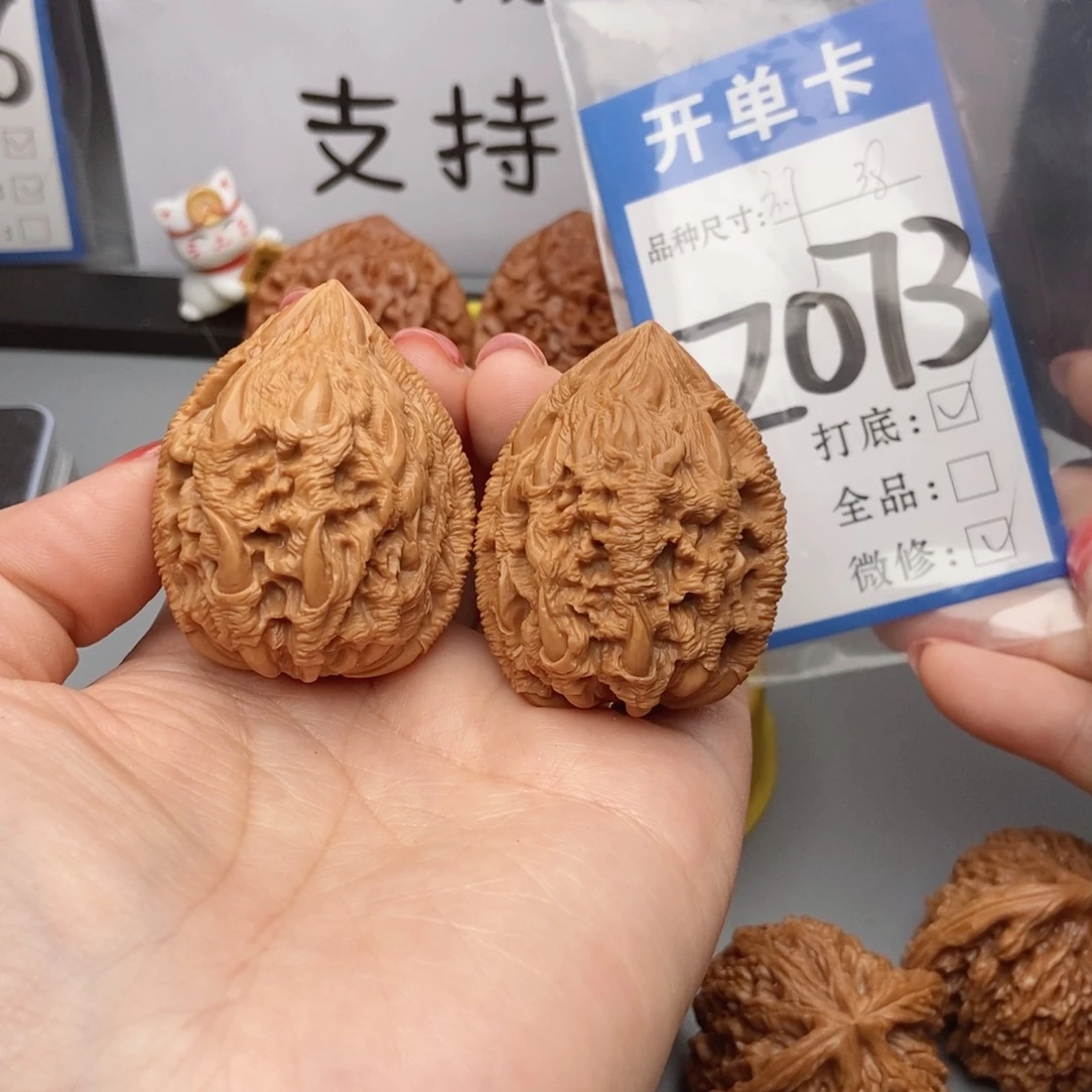 吊坠桃核核桃雕刻