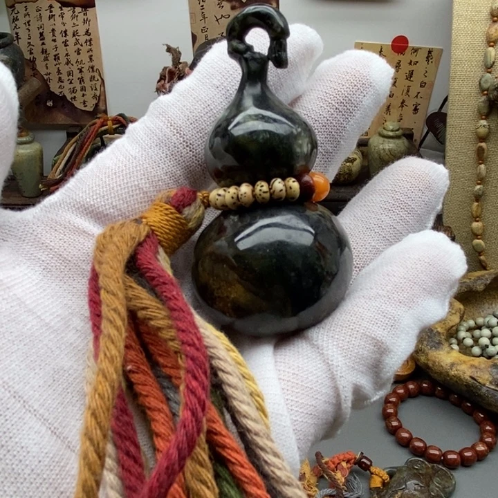 岫岩河磨玉（透闪石质玉）未镶嵌把件