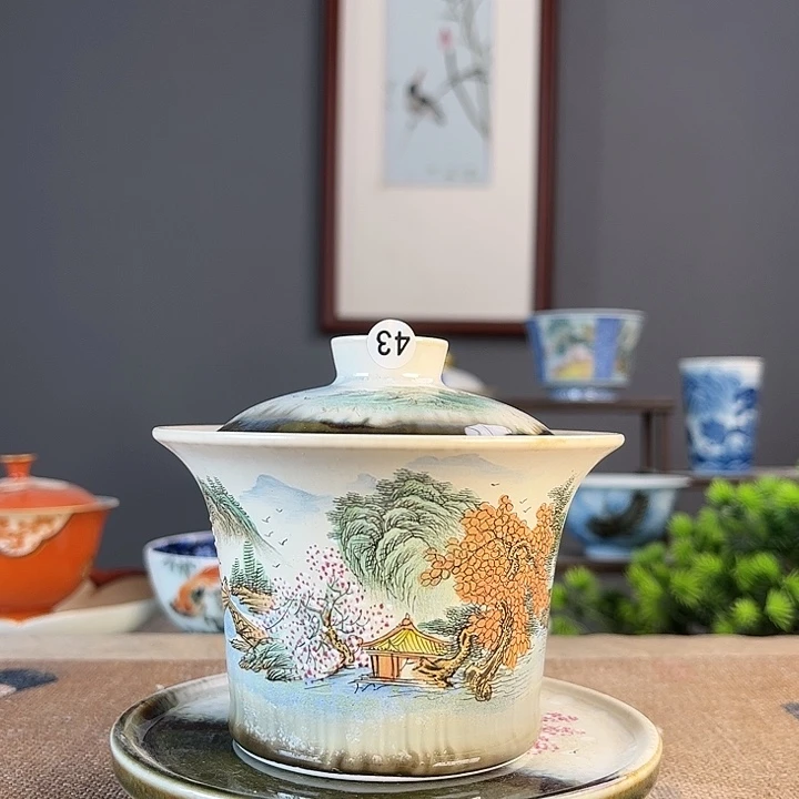 摆件景德镇陶瓷茶杯里