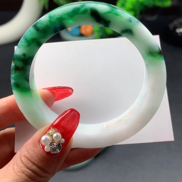 定制翡翠未镶嵌镯子