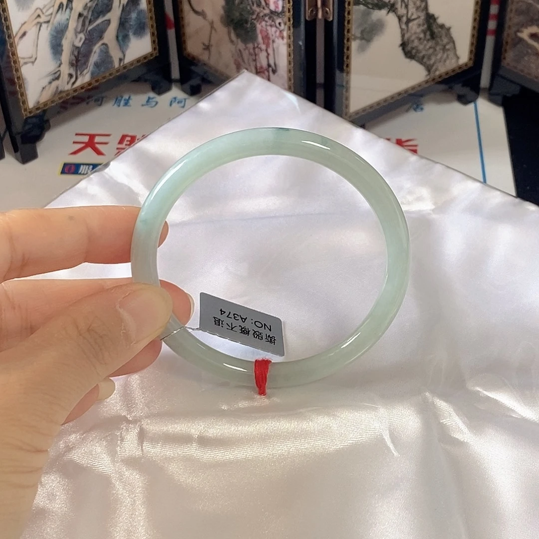 翡翠未镶嵌手镯57