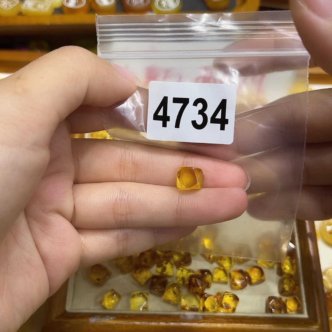 琥珀未镶嵌珠宝奇石