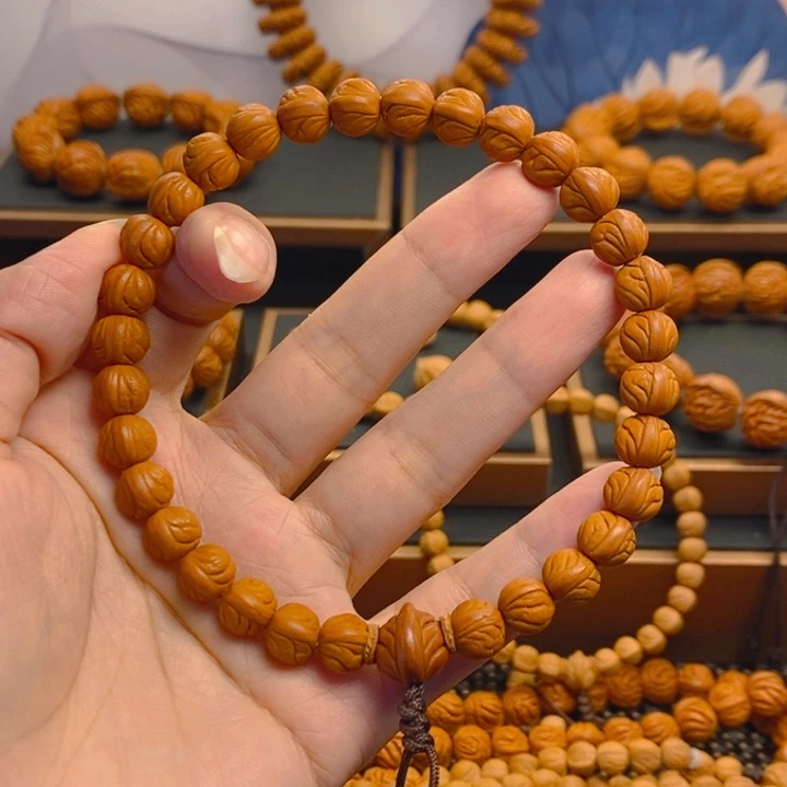 五***膘桃核吊坠秦岭森林0.9