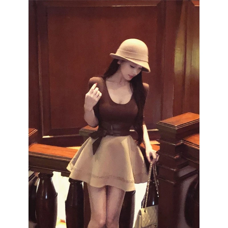 SYJ/舒衣家 法式复古修身u领气质中袖上衣女夏季气质收腰蓬蓬短裙