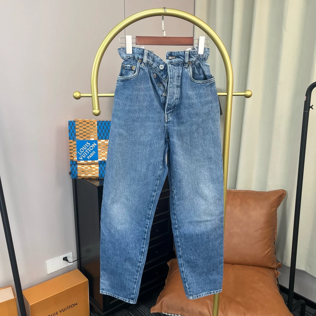 99新 MIU MIU/缪缪  蓝色背后logo牛仔长裤 26码