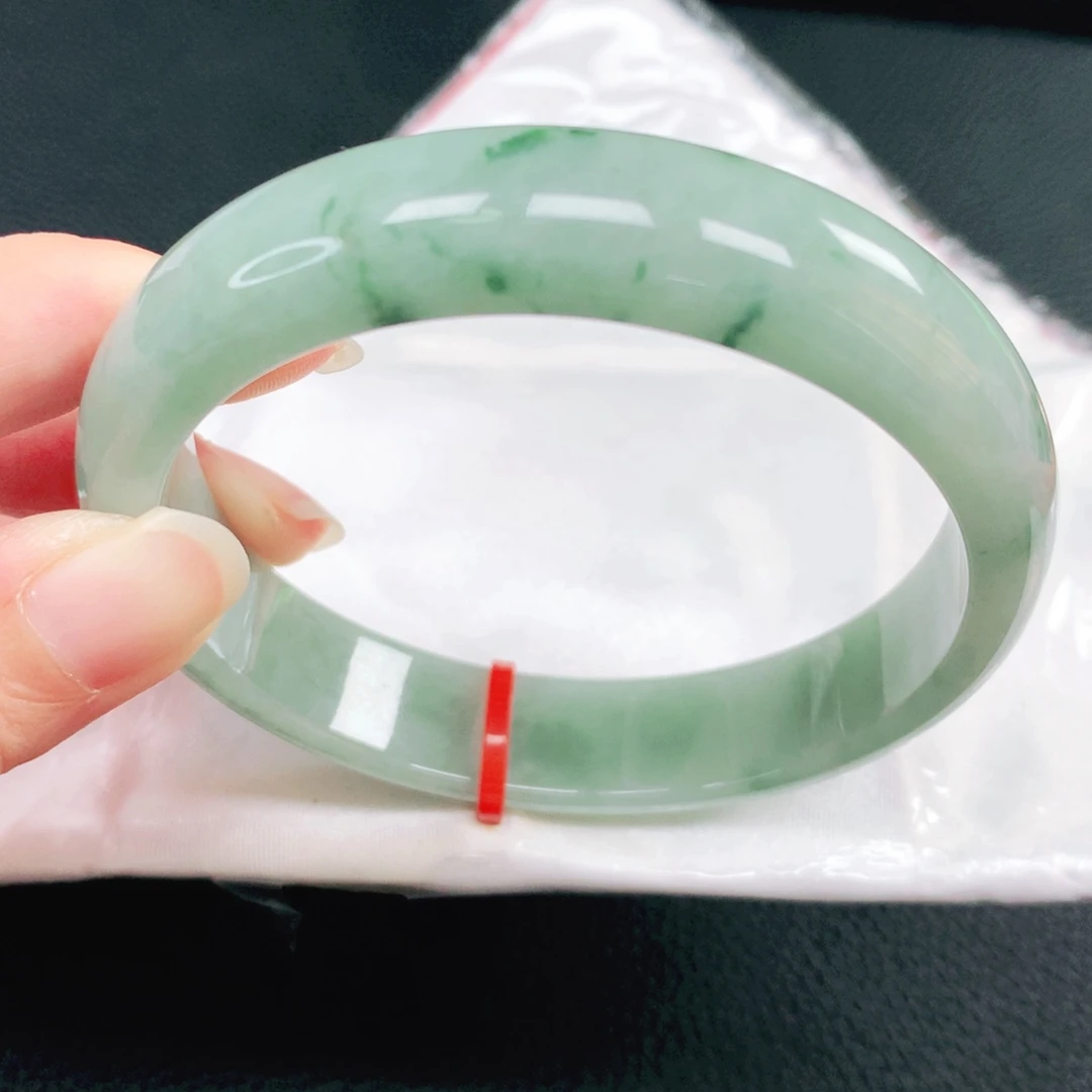 翡翠未镶嵌手镯62圈