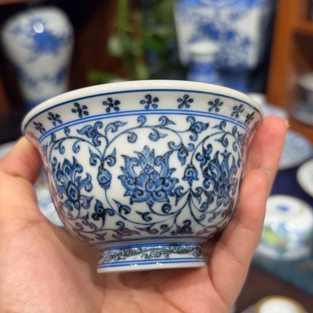 柴 缠枝莲压手杯………………