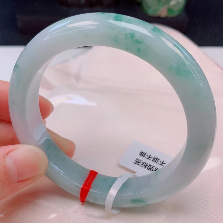 翡翠未镶嵌手镯60。61