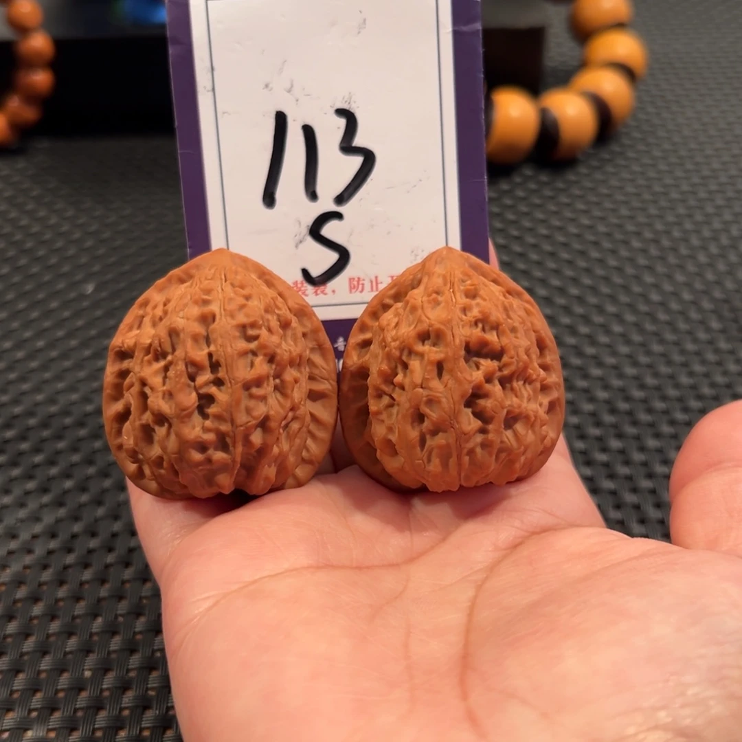 文玩核桃把件113号金牛38全品
