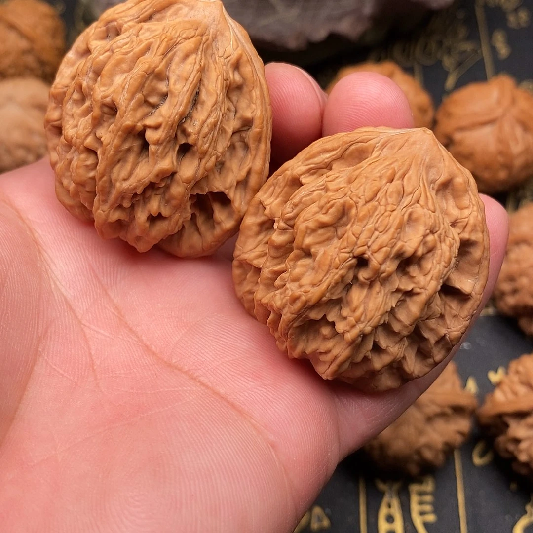 把件文玩核桃麦穗虎头