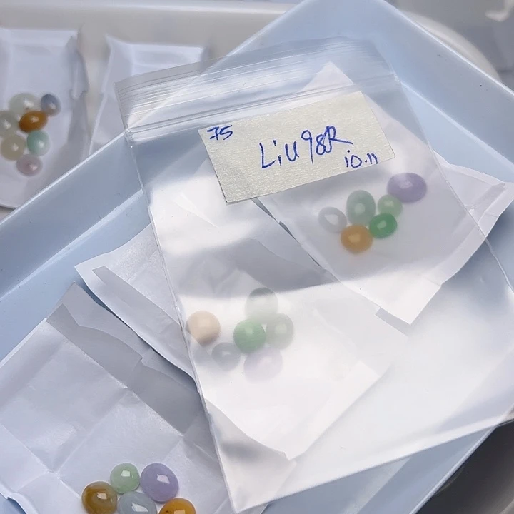 未镶嵌定制翡翠L***诗不