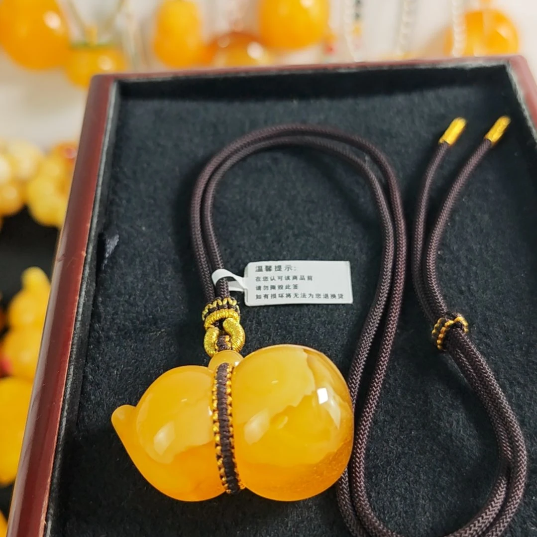 蜜蜡吊坠(赠链)未镶嵌