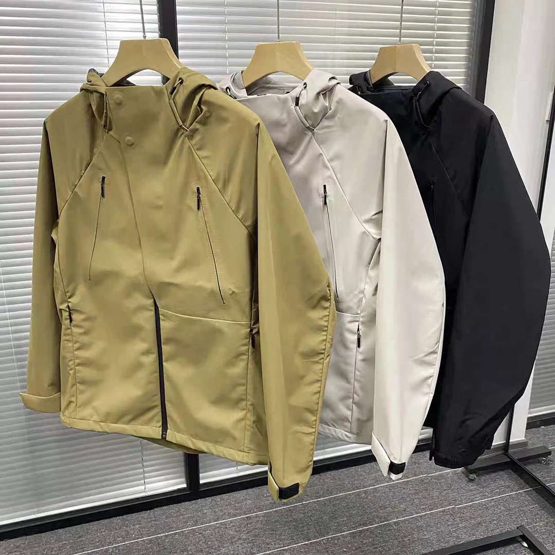 大牌同款+情侣户外冲锋衣春季休闲运动百搭连帽防风