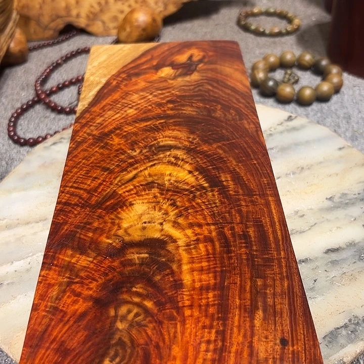 宠***亚紫檀木类端景台檀香