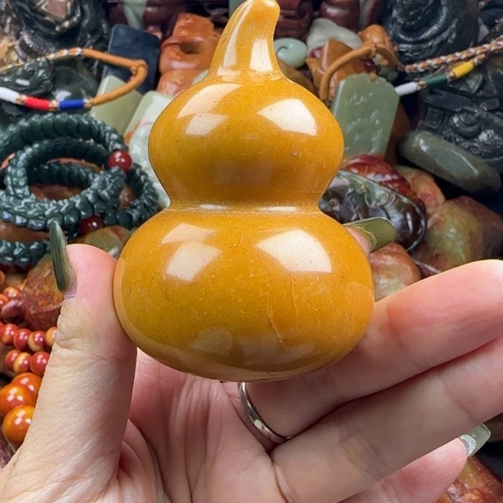 透闪石质玉未镶嵌珠宝奇石