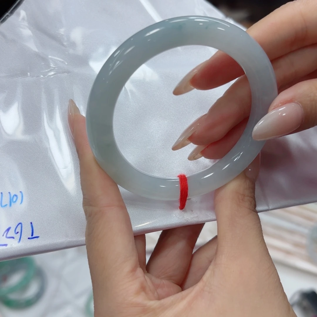 翡翠未镶嵌手镯翡翠