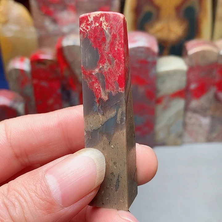 昌化石昌化鸡血石