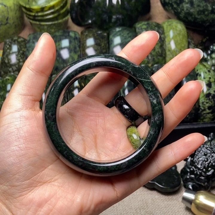 尚***柜蛇纹石玉未镶嵌药王石手镯