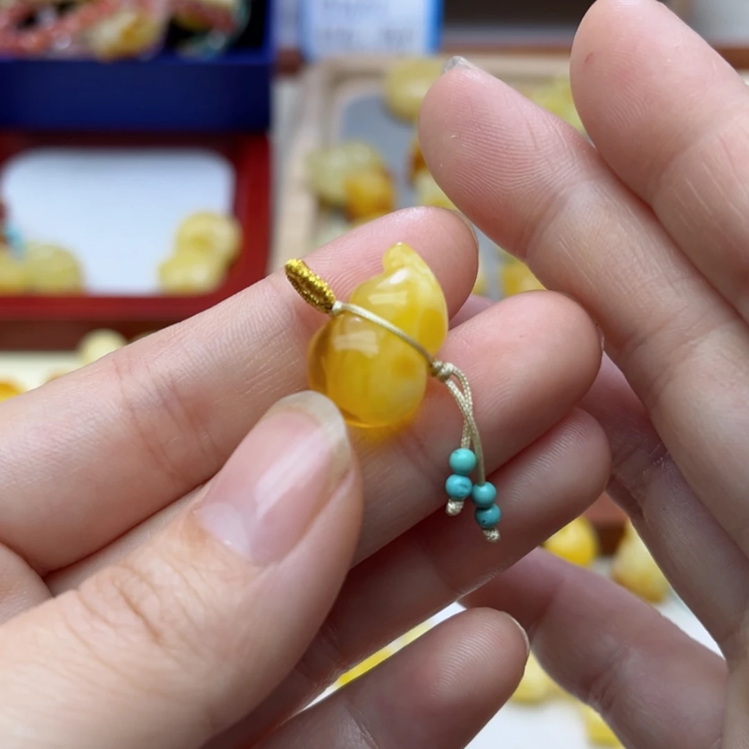 【闪购商品】蜜蜡裸石未镶嵌配饰