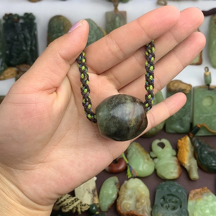 岫岩河磨玉（透闪石质玉）未镶嵌挂件