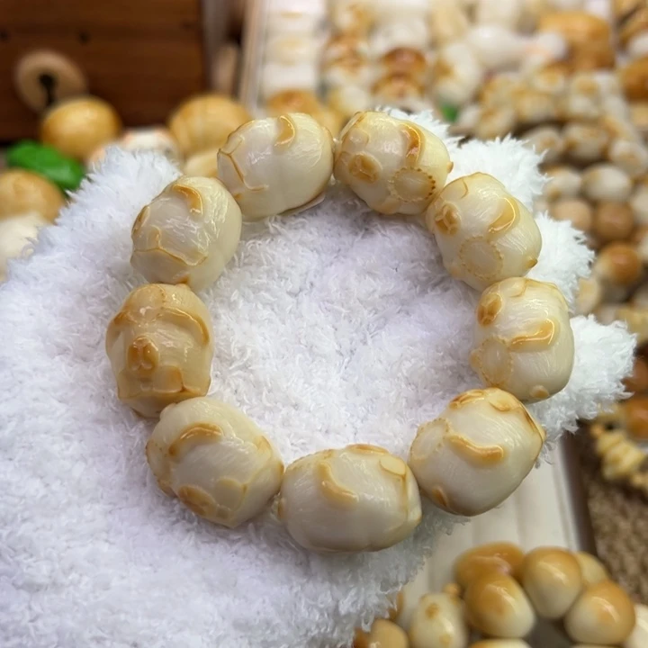 把件菩提根/象牙果70 象牙果原果雕刻炭烧卡皮巴拉