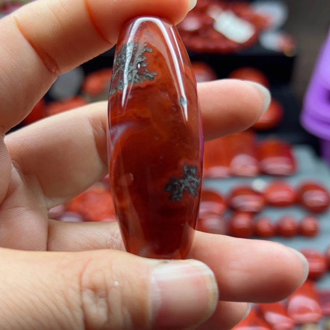 南红玛瑙配饰未镶嵌