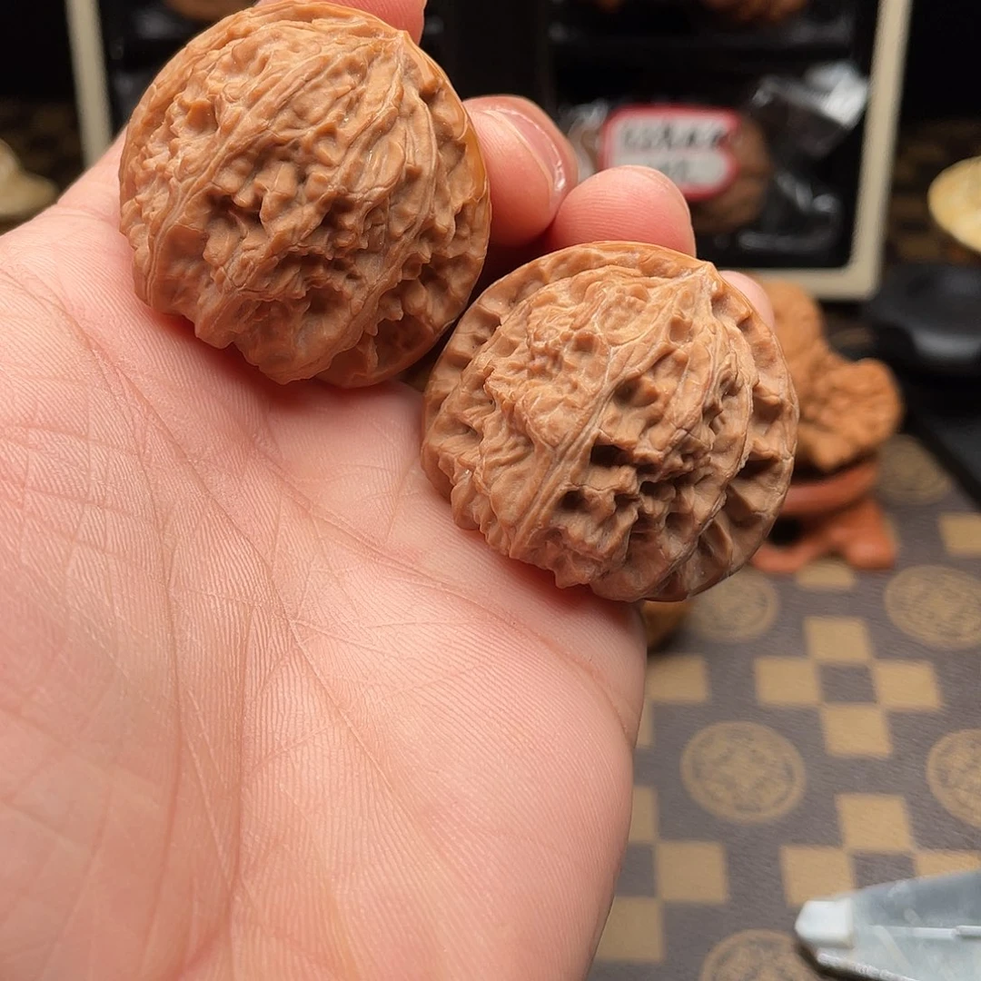 “***”文玩核桃吊坠白狮子41