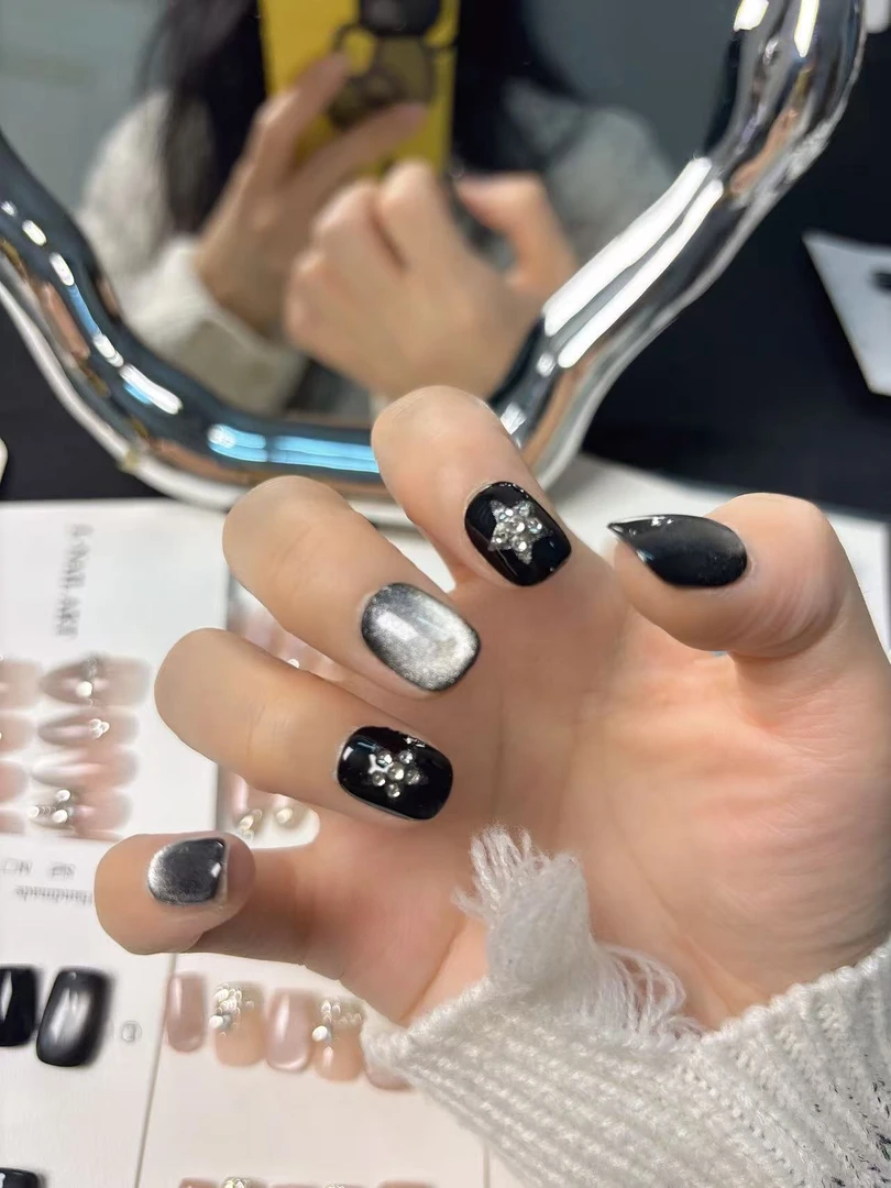 猫眼豆豆甲暗黑系列穿戴甲手工指甲四季爆闪星星简约元素