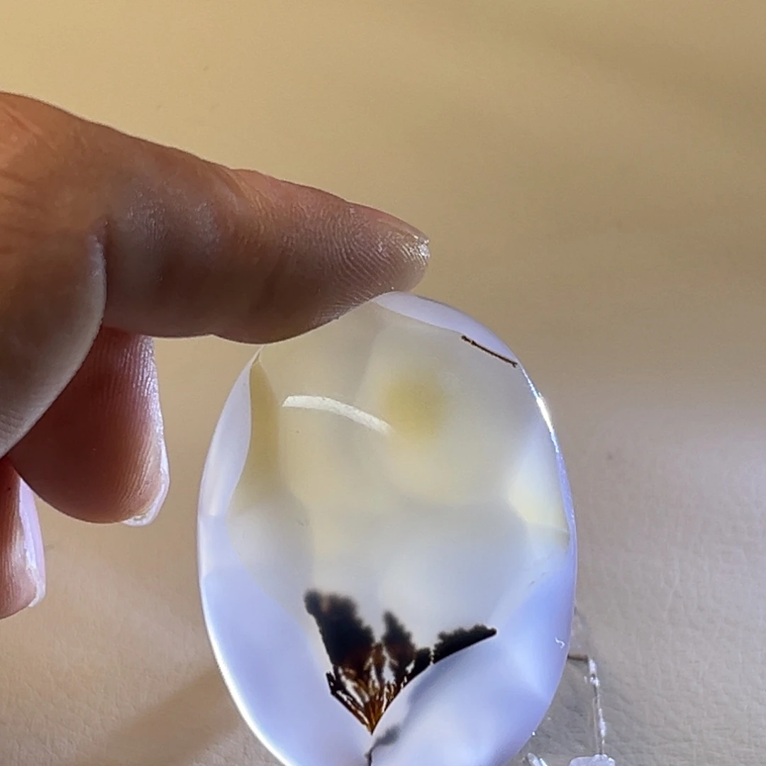 吉***人玛瑙/玉髓未镶嵌颈饰