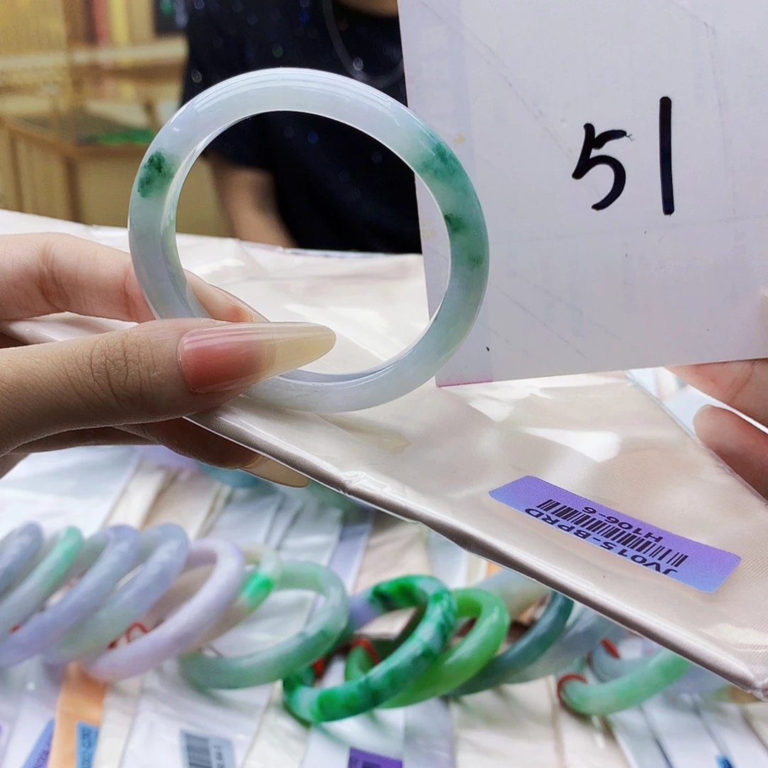 翡翠未镶嵌手镯bnn