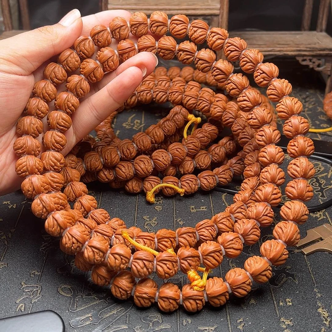 吊坠桃核金蟾薄挂