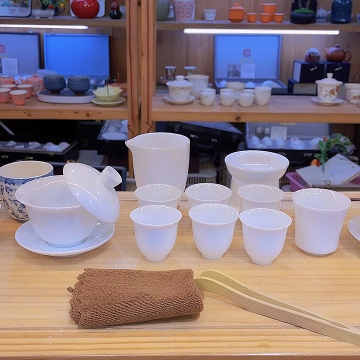 纯白冰种玉瓷套装